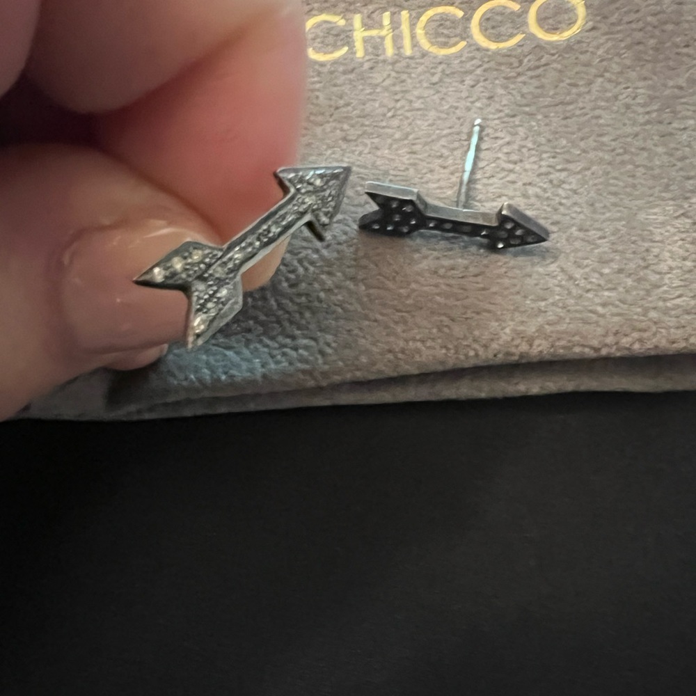 Zoe Chicco Grey Diamond Arrow Stud Earrings